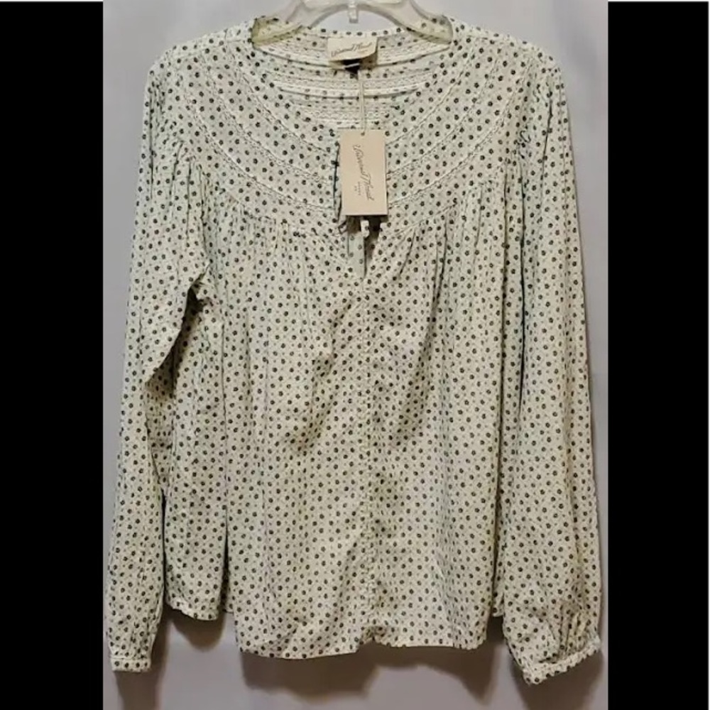 Women's Balloon Long Sleeve Poet Blouse - Universal Thread™ xs NWOT - Picture 2 of 8